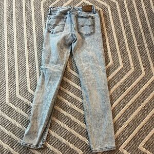American Eagle. Skinny. 29×30. Wash, distressed jeans.